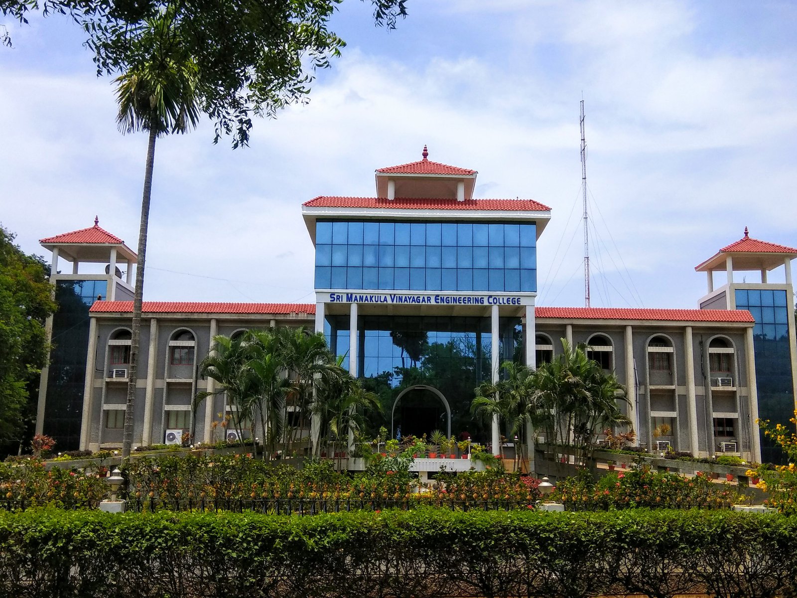 Sri Manakula Vinayagar Engineering College, Pondicherry